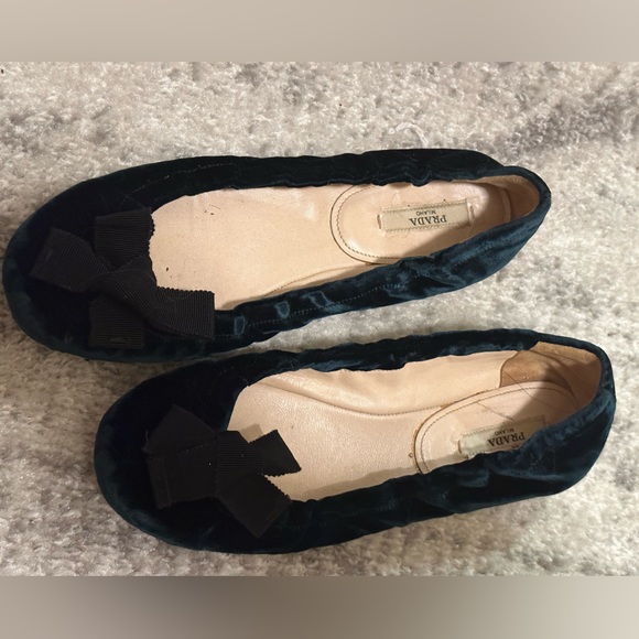 Velvet Prada ballet flats - Picture 3 of 3